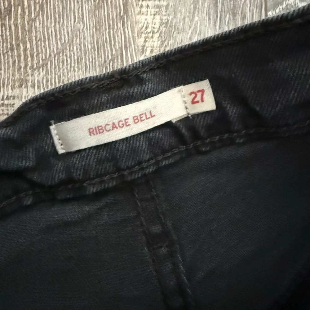 Levi's Women's ribcage bell Jeans - Picture 2 of 6